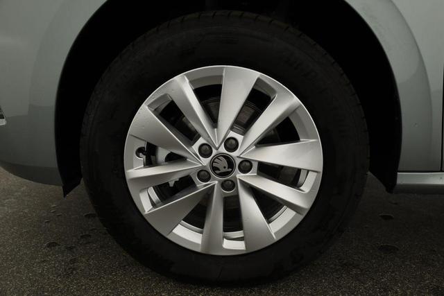 Skoda Kamiq Selection 1.0 TSI DSG Selection, Matrix, Kamera, Ladeboden, Winter, 16-Zoll 