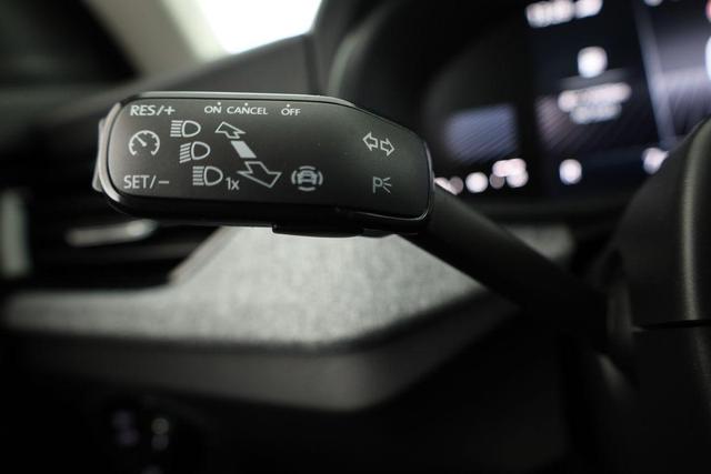 Skoda Kamiq Selection 1.0 TSI DSG Selection, AHK, Matrix, Kamera, Ladeboden, Winter 