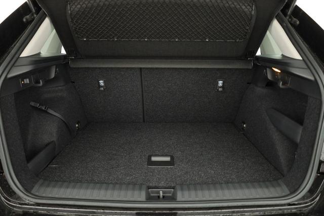 Skoda Kamiq Selection 1.5 TSI DSG Selection, AHK, LED, Kamera, Ladeboden, Winter 