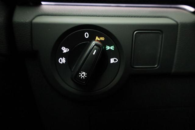 Volkswagen T-Cross 1.5 TSI 110 kW R-Line DSG R-Line, AHK, IQ.Light, Navi, Side, Kamera, Winter, 18-Zoll 