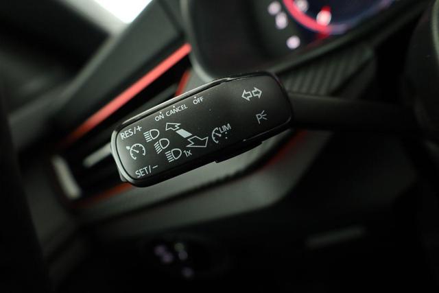 Skoda Kamiq Monte Carlo 1.0 TSI Carlo, Matrix, Pano, Kamera, Winter, 17-Zoll 