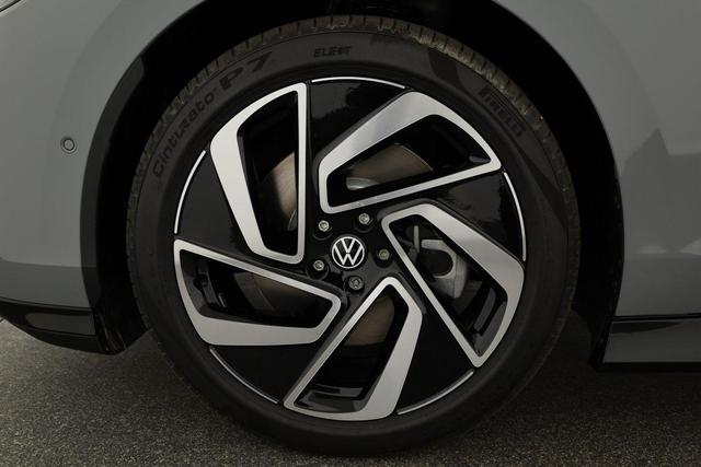 Volkswagen ID.7 Kombi Pro S 210 kW Tourer Black Style, IQ.Light, HuD, AreaView, 20-Zoll, Side, Winter 