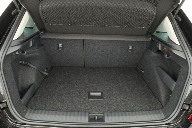 Skoda Kamiq Selection 1.0 TSI DSG Selection, AHK, Matrix, Kamera, Ladeboden, Winter 