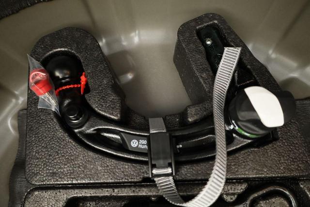 Volkswagen T-Cross 1.5 TSI 110 kW R-Line DSG R-Line, AHK, IQ.Light, Navi, Side, Kamera, Winter, 18-Zoll 