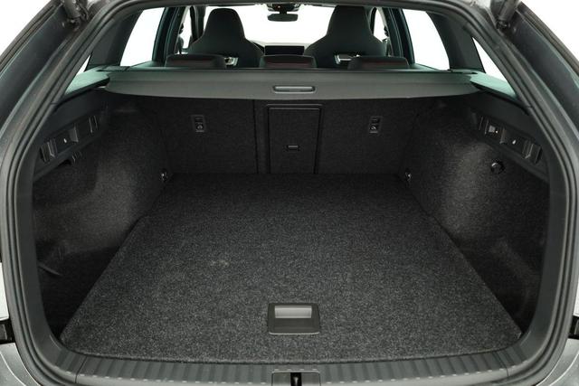 Skoda Octavia Combi 2.0 TSI 195 kW RS DSG, AHK, Navi, Matrix, Side, Winter, 5 J.-Garantie 