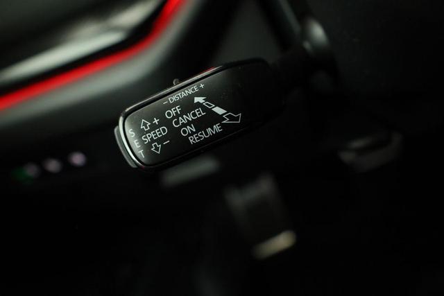 Skoda Octavia Combi 2.0 TSI 195 kW RS DSG, AHK, Navi, Matrix, Side, Winter, 5 J.-Garantie 