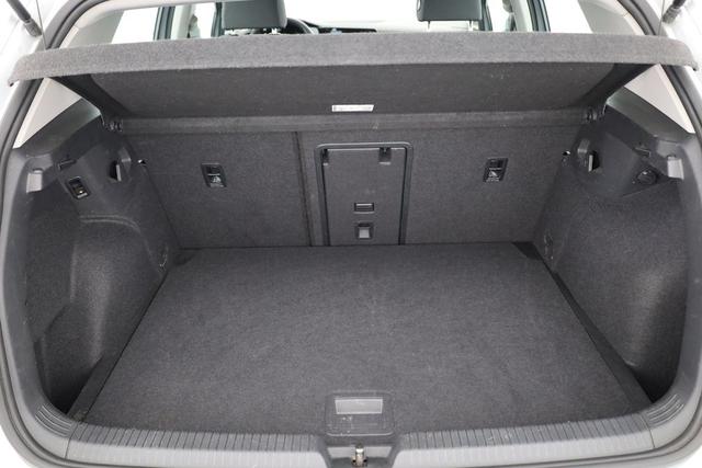 Volkswagen Golf Style VIII 1.5 TSI Style, LED-Plus, AHK, ACC, 1. Hand 