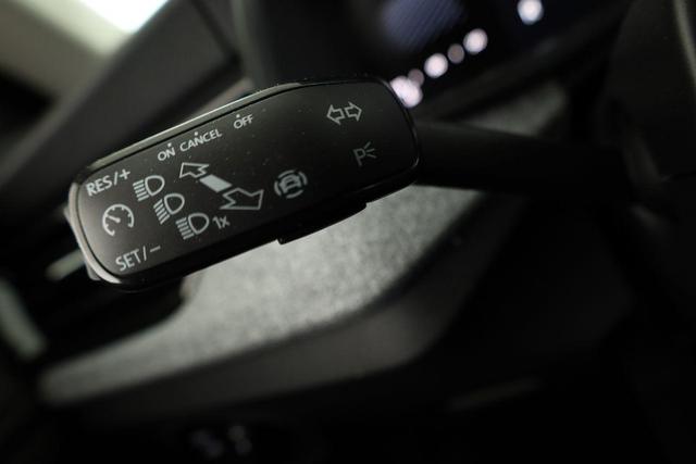 Skoda Kamiq Selection 1.0 TSI DSG Selection, Matrix, Kamera, Ladeboden, Winter, 16-Zoll 