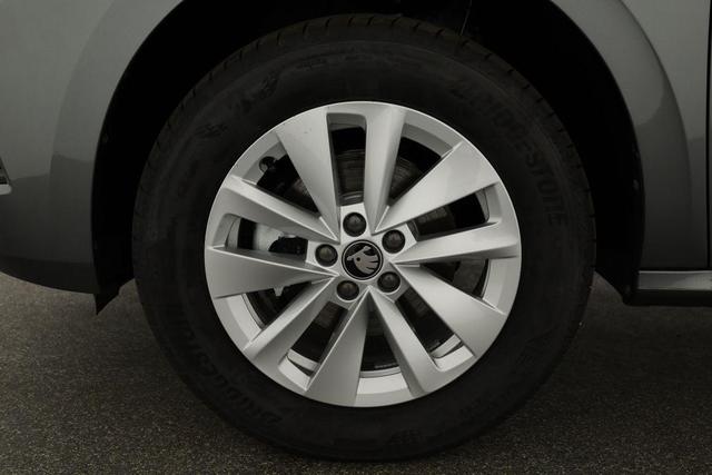 Skoda Kamiq Selection 1.0 TSI DSG Selection, Matrix, Kamera, Ladeboden, Winter, 16-Zoll 