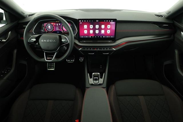 Skoda Octavia Combi 2.0 TSI 195 kW RS DSG, AHK, Navi, Matrix, Side, Winter, 5 J.-Garantie 