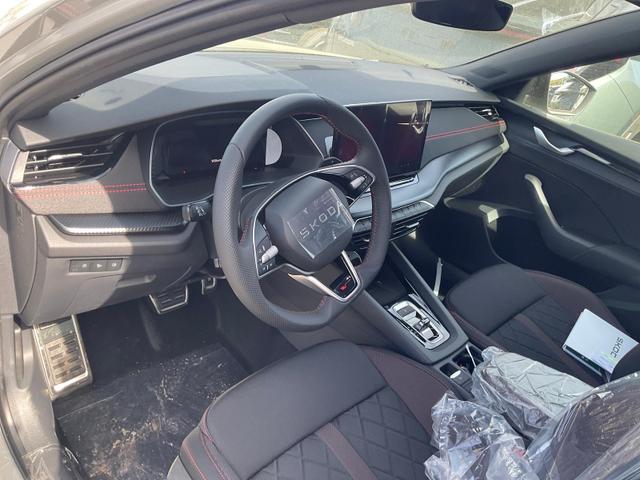 Skoda Octavia Combi - 2.0 TSI 195 kW RS DSG, Pano, AHK, Navi, Matrix, Side, Winter, 5 J.-Garantie