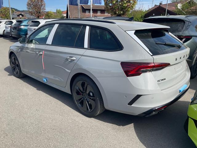 Skoda Octavia Combi 2.0 TSI 195 kW RS DSG, Pano, AHK, Navi, Matrix, Side, Winter, 5 J.-Garantie 