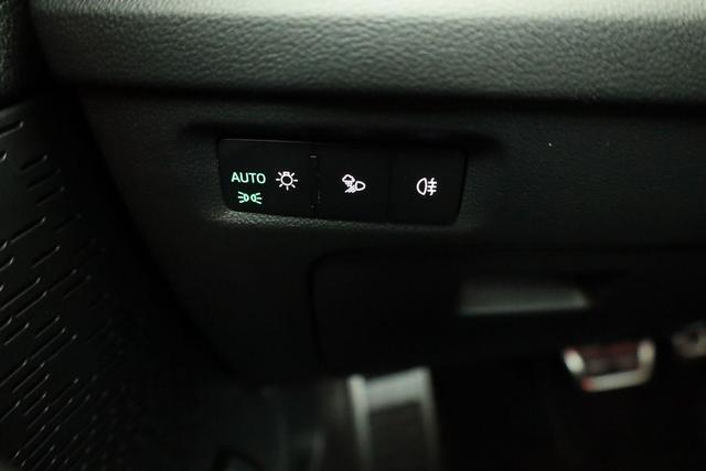 Skoda Octavia Combi 2.0 TSI 195 kW RS DSG, Pano, AHK, Navi, Matrix, Side, Winter, 5 J.-Garantie 