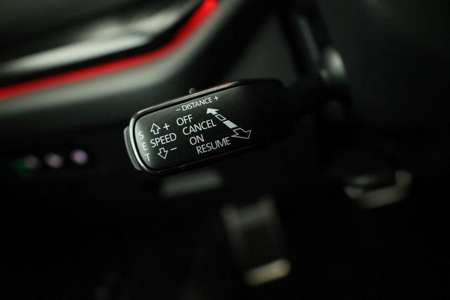 Skoda Octavia Combi 2.0 TSI 195 kW RS DSG, Pano, AHK, Navi, Matrix, Side, Winter, 5 J.-Garantie 