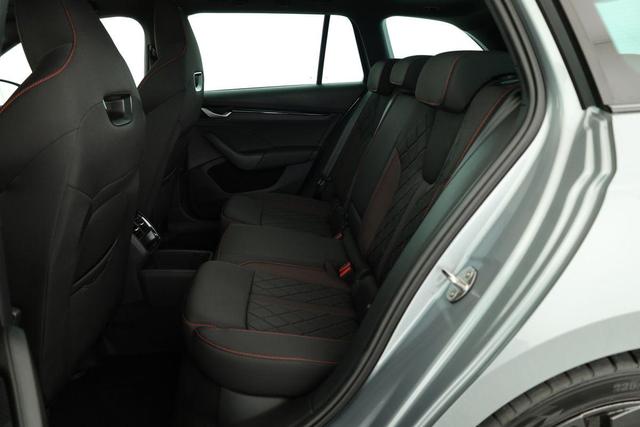 Skoda Octavia Combi 2.0 TSI 195 kW RS DSG, Pano, AHK, Navi, Matrix, Side, Winter, 5 J.-Garantie 