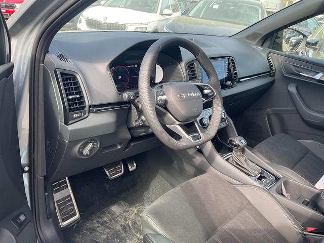 Skoda Karoq - Sportline 4x4 2.0 TSI DSG Sportline, Pano, AHK, Navi, Matrix, Side, Winter, 5 J.-Garantie