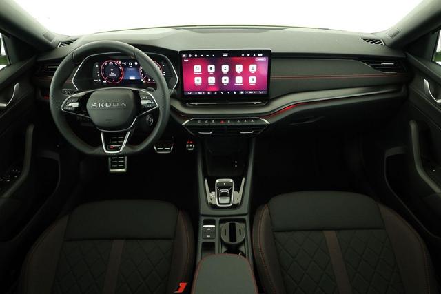 Skoda Octavia Combi 2.0 TSI 195 kW RS DSG, Pano, AHK, Navi, Matrix, Side, Winter, 5 J.-Garantie 