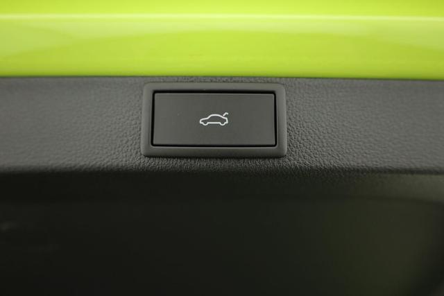 Skoda Octavia Combi 2.0 TSI 195 kW RS DSG, Pano, AHK, Navi, Matrix, Side, Winter, 5 J.-Garantie 