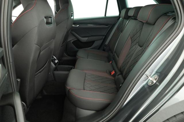 Skoda Octavia Combi 2.0 TSI 195 kW RS DSG, AHK, Navi, Matrix, Canton, Side, Winter, 5 J.-Garantie 