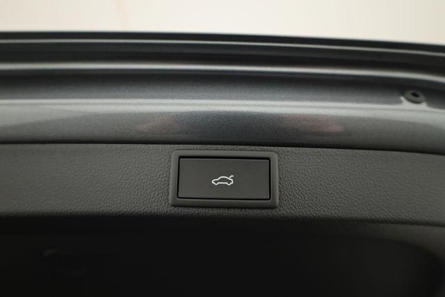 Skoda Octavia Combi 2.0 TSI 195 kW RS DSG, AHK, Navi, Matrix, Canton, Side, Winter, 5 J.-Garantie 