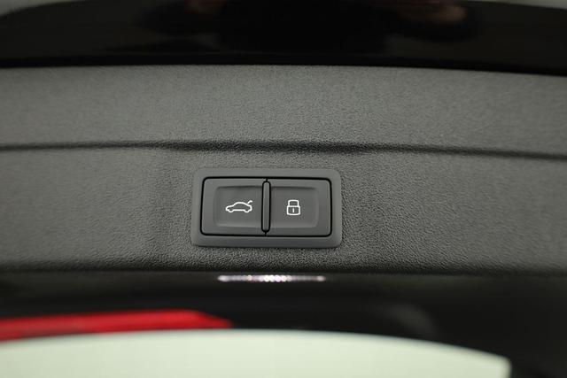 Audi S5 Kombi TFSI quattro 270 kW Avant quattro, Standheizung, HuD, Pano, B&O, Leder, 20-Zoll, TechPro, sofort 