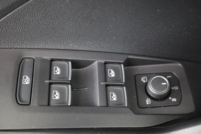 Volkswagen T-Cross Style 1.5 TSI DSG R-LINE, LED, Navi, Kamera, 1. Hand 