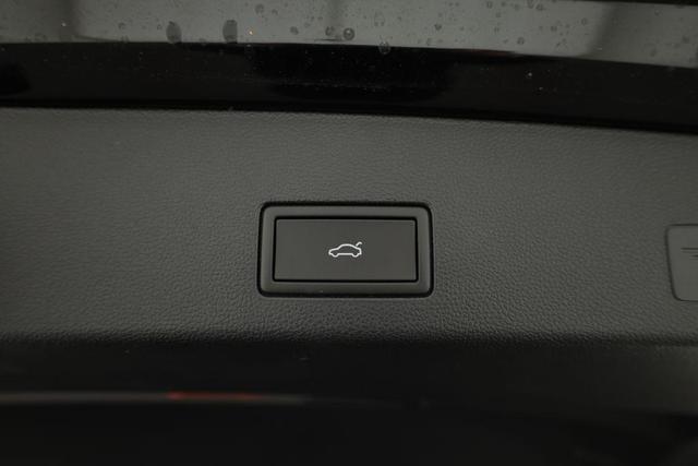Volkswagen Golf Variant LIFE VIII 2.0 TDI DSG Life, AHK, easyOpen, Kamera, 3-J Garantie 