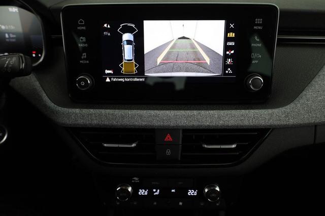 Skoda Kamiq Selection 1.0 TSI DSG Selection, AHK, Matrix, Kamera, Ladeboden, Winter 