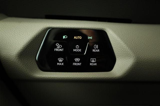 Volkswagen T7 Multivan eHybrid 4M Business L&Uuml;, 7-Sitzer, AHK, IQ.Light, easyOpen, Navi, 5-J Garantie 