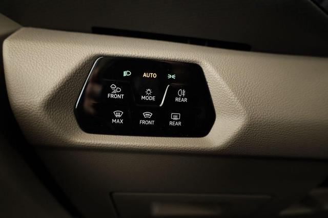 Volkswagen T7 Multivan eHybrid 4M Business L&Uuml;, 7-Sitzer, AHK, IQ.Light, easyOpen, Navi, 5-J Garantie 