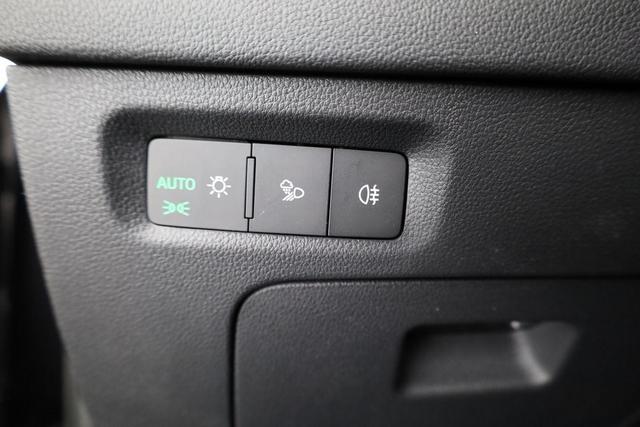 Skoda Octavia Combi 2.0 TSI 195 kW RS DSG, Pano, Standheizung, AHK, Navi, Matrix, Canton, Side, Winter, 5 J.-Garantie 