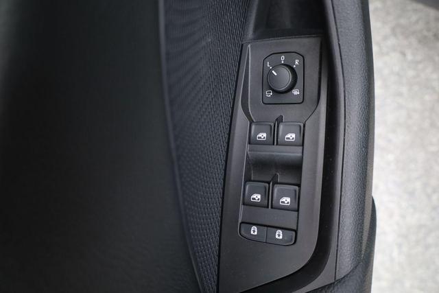 Skoda Octavia Combi 2.0 TSI 195 kW RS DSG, Pano, Standheizung, AHK, Navi, Matrix, Canton, Side, Winter, 5 J.-Garantie 