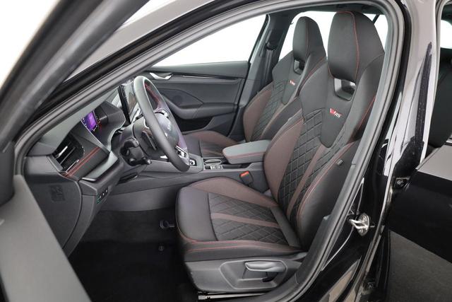 Skoda Octavia Combi 2.0 TSI 195 kW RS DSG, Pano, Standheizung, AHK, Navi, Matrix, Canton, Side, Winter, 5 J.-Garantie 