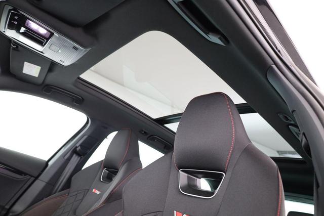 Skoda Octavia Combi 2.0 TSI 195 kW RS DSG, Pano, Standheizung, AHK, Navi, Matrix, Canton, Side, Winter, 5 J.-Garantie 