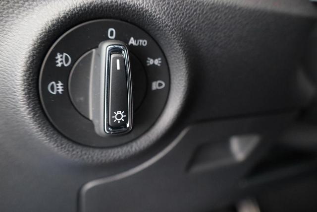 Skoda Scala Monte Carlo 1.5 TSI DSG Carlo, Pano, Matrix, FS-beheizbar, Kamera, Side, Winter, 17-Zoll, 5 J.-Garantie 