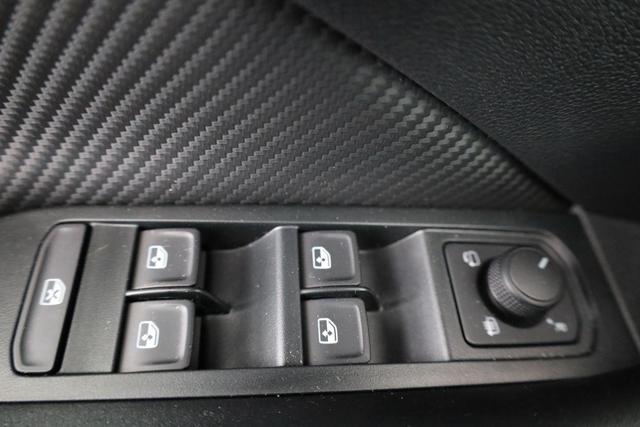 Skoda Scala Monte Carlo 1.5 TSI DSG Carlo, Pano, Matrix, FS-beheizbar, Kamera, Side, Winter, 17-Zoll, 5 J.-Garantie 