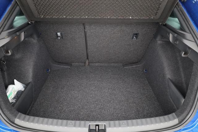 Skoda Scala Monte Carlo 1.5 TSI DSG Carlo, Pano, Matrix, FS-beheizbar, Kamera, Side, Winter, 17-Zoll, 5 J.-Garantie 