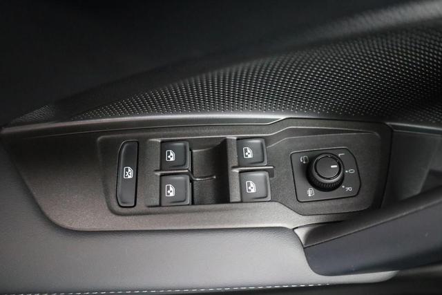 Volkswagen Tiguan 1.5 eTSI 110 kW Life DSG Life, AHK, Navi, Side, el. Klappe, LED-Plus, 5-J Garantie 