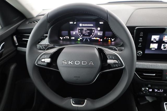 Skoda Kamiq Selection 1.0 TSI DSG Selection, Matrix, Kamera, Ladeboden, Winter, 16-Zoll 