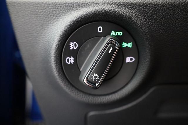 Skoda Kamiq Selection 1.0 TSI DSG Selection, Matrix, Kamera, Ladeboden, Winter, 16-Zoll 
