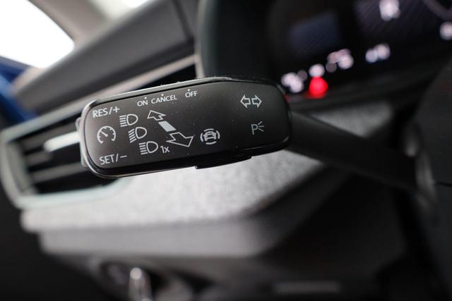 Skoda Kamiq Selection 1.0 TSI DSG Selection, Matrix, Kamera, Ladeboden, Winter, 16-Zoll 