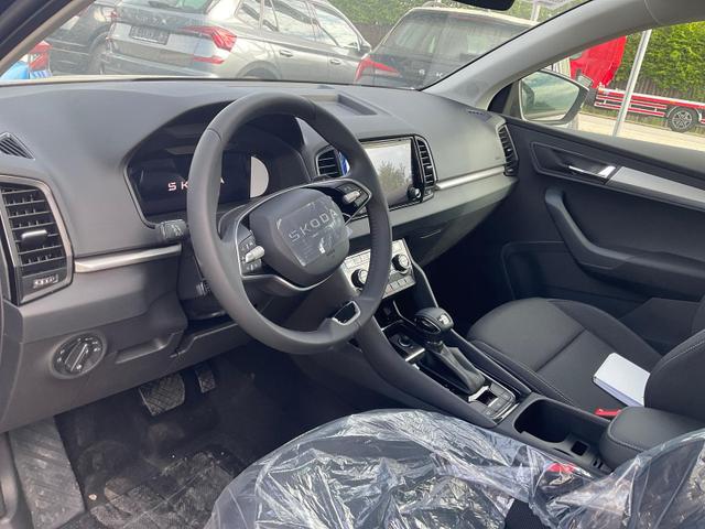 Skoda Karoq - Selection 1.5 TSI DSG Selection, AHK, Navi, LED, Kamera, Winter, el. Klappe, Ladeboden, 4 J.-Garantie