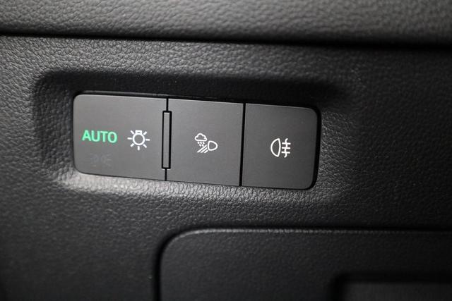 Skoda Octavia Combi 2.0 TSI 195 kW RS DSG, Pano, AHK, Navi, Matrix, Side, Winter, 5 J.-Garantie 