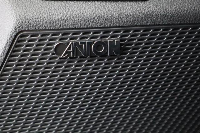 Skoda Octavia Combi 2.0 TSI 195 kW RS DSG, Pano, Standheizung, AHK, Navi, Matrix, Canton, Side, Winter, 5 J.-Garantie 