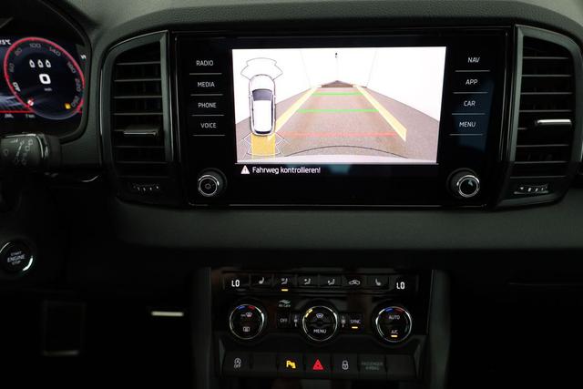 Skoda Karoq Sportline 4x4 2.0 TSI DSG Sportline, Pano, AHK, Navi, Matrix, Side, Winter, 5 J.-Garantie 