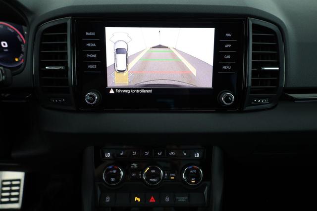 Skoda Karoq Sportline 4x4 2.0 TSI DSG Sportline, Pano, AHK, Navi, Matrix, Side, Winter, 5 J.-Garantie 