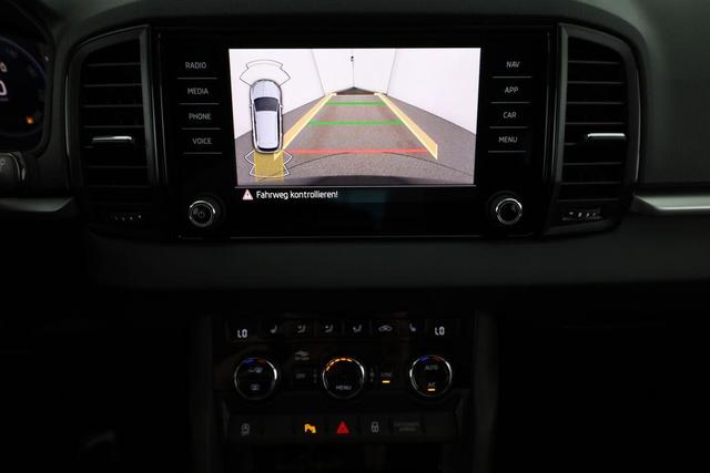 Skoda Karoq Selection 1.5 TSI DSG Selection, AHK, Navi, LED, Kamera, Winter, el. Klappe, Ladeboden, 4 J.-Garantie 
