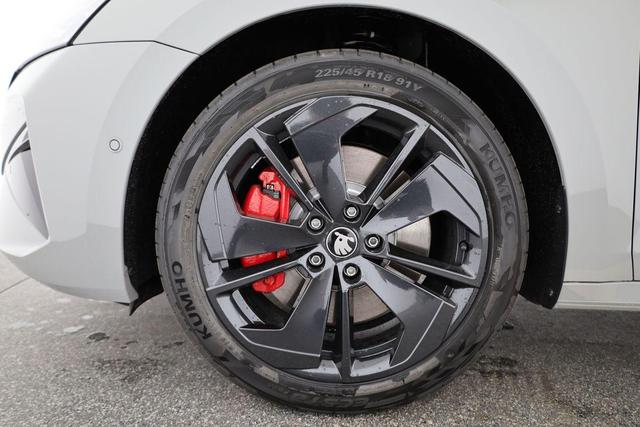 Skoda Octavia Combi 2.0 TSI 195 kW RS DSG, Pano, AHK, Navi, Matrix, Side, Winter, 5 J.-Garantie 
