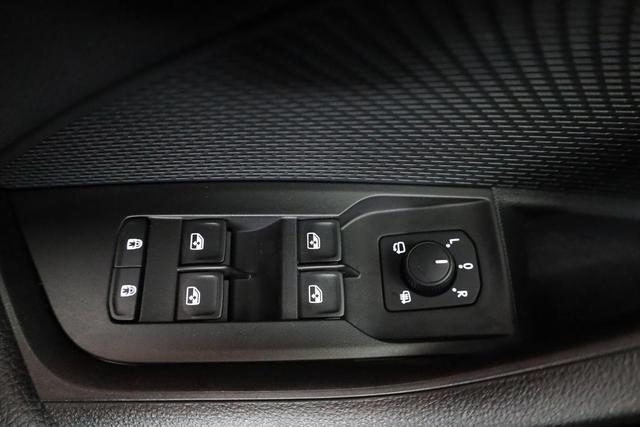 Skoda Octavia Combi 2.0 TSI 195 kW RS DSG, Pano, Standheizung, AHK, Navi, Matrix, Sound, Side, Winter, 5 J.-Garantie 