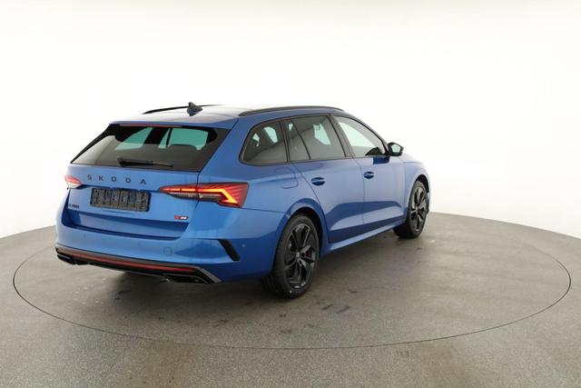 Skoda Octavia Combi 2.0 TSI 195 kW RS DSG, Pano, Standheizung, AHK, Navi, Matrix, Canton, Side, Winter, 5 J.-Garantie 